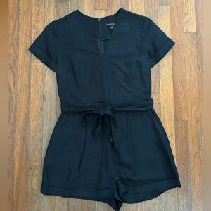 Black linen Banana Republic romper size 2.